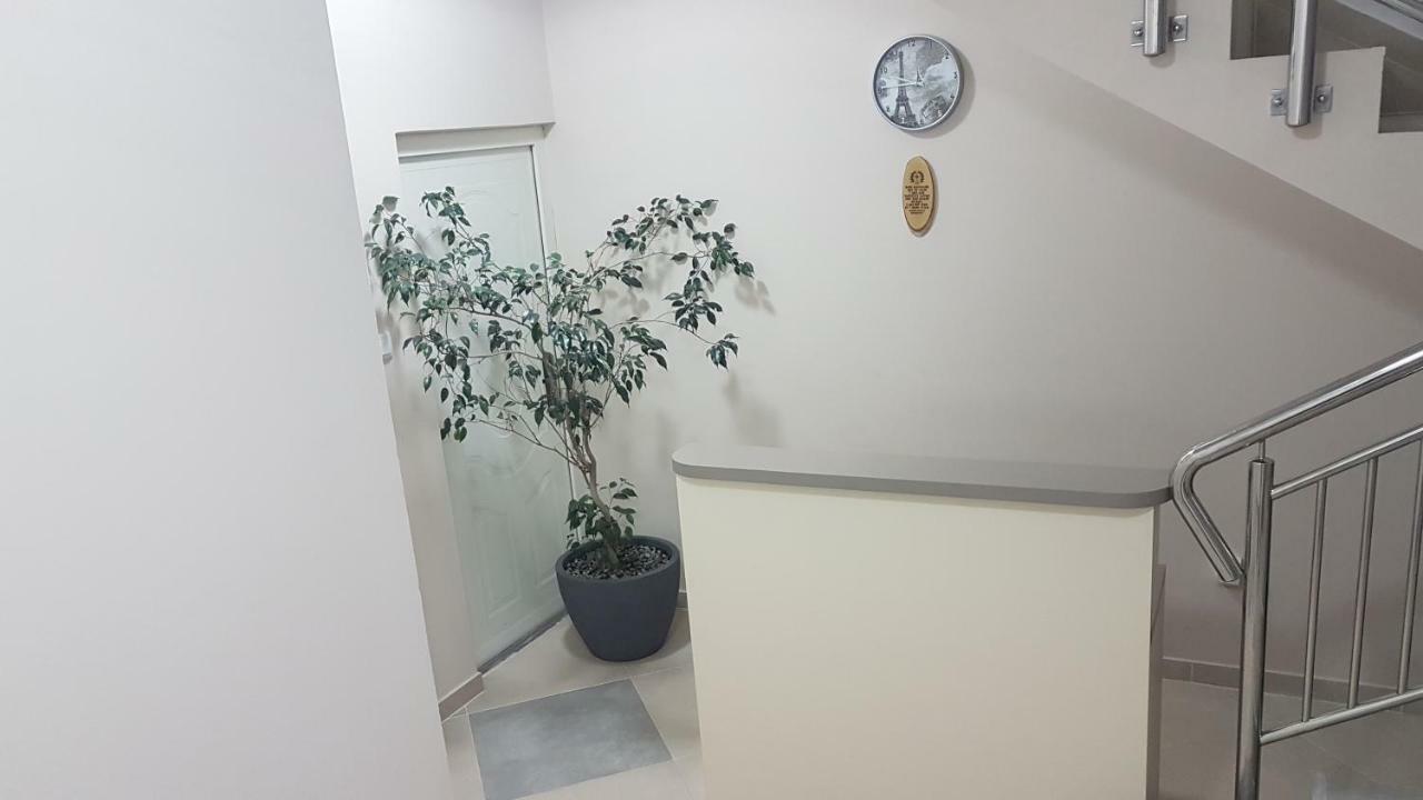 Airport View Apartment Belgrade